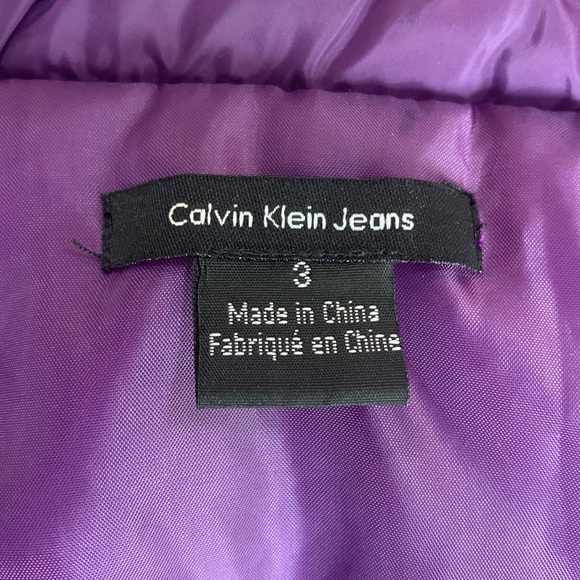 Purple Calvin Klein Jeans puffer vest, girls size 3 - Picture 4 of 7